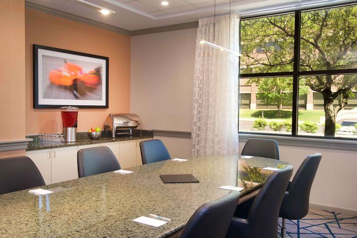 Embassy Suites by Hilton Detroit Livonia Novi