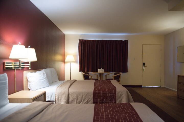 Room 18 of 34