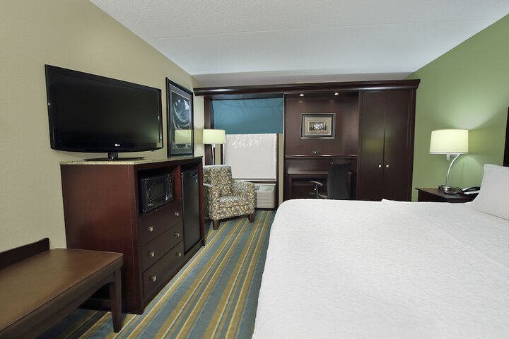 Room 8 of 40