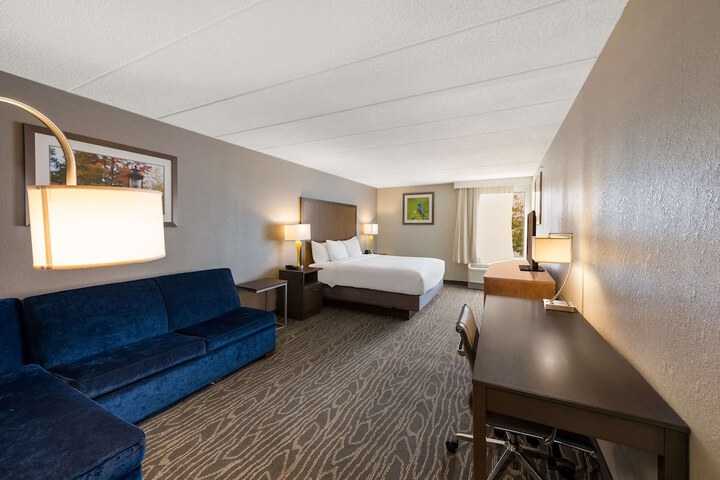 Comfort Inn & Suites Tipp City Dayton North I-75