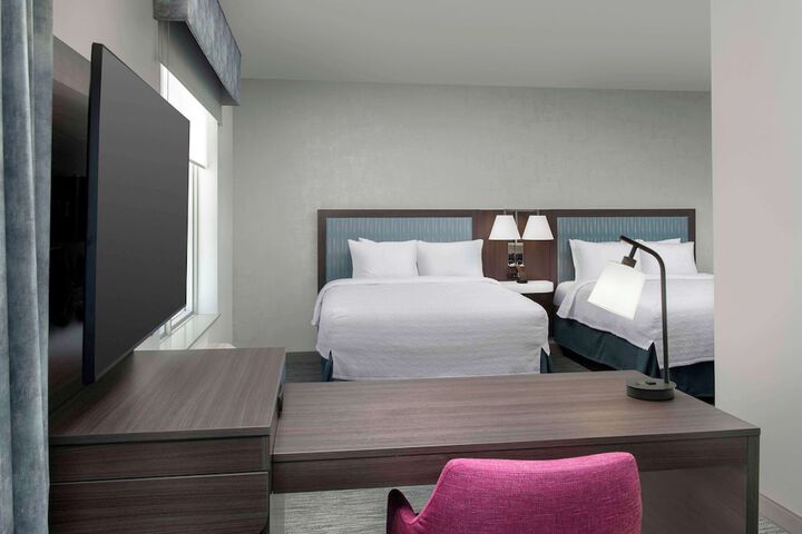 Room 30 of 43