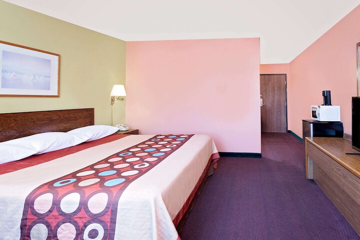 Room 13 of 15