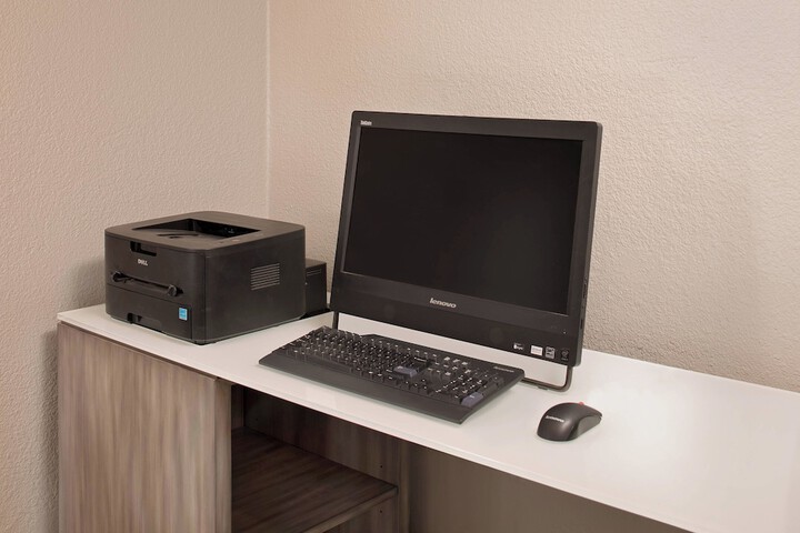 Business Center 24 of 27
