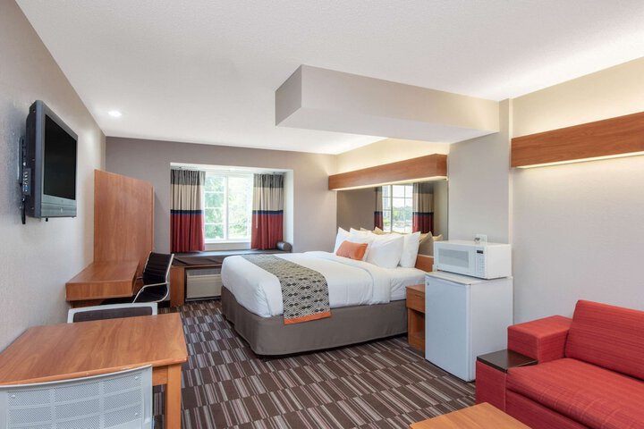 Room 16 of 30