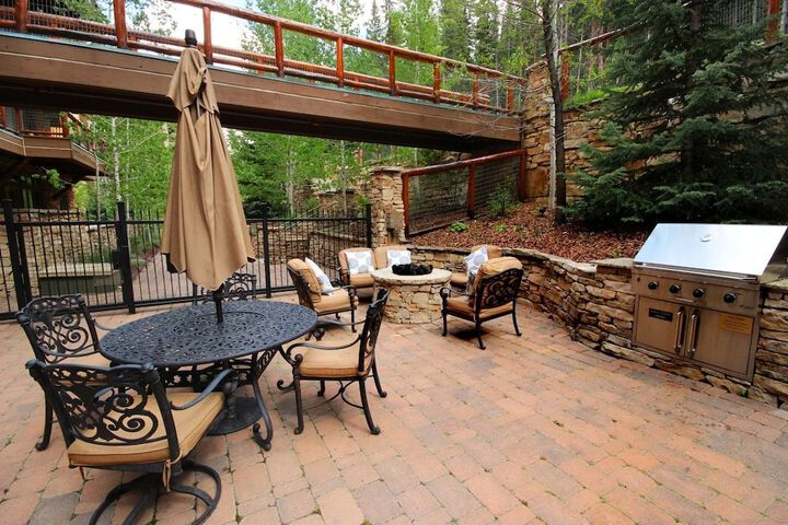 Premier 2 Bedroom Ski in Ski out Vacation Rental at the Timbers With the Best Access to Skiing in Keystone