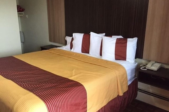 Budget Inn