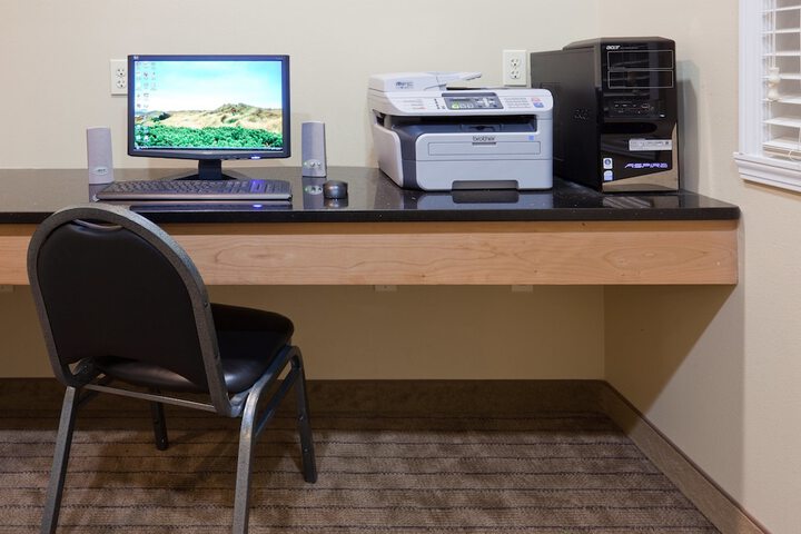 Holiday Inn Express Devils Lake by IHG