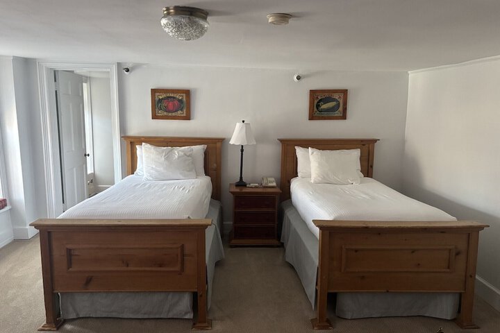 Beekman Arms and Delamater Inn
