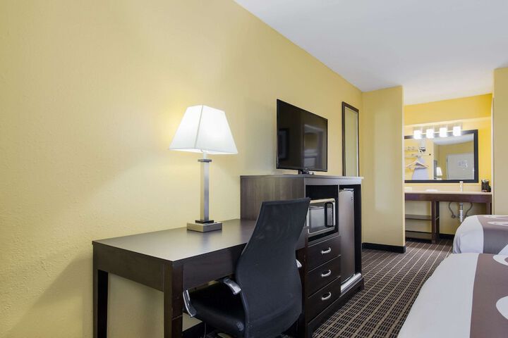 Room 16 of 31