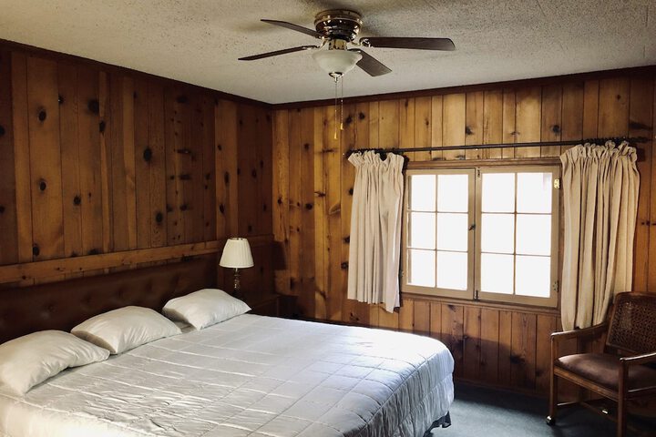 Room 25 of 146