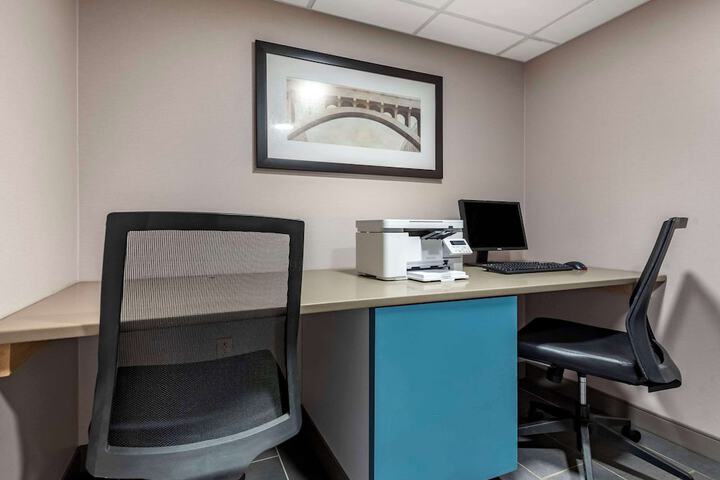 Comfort Inn & Suites Liverpool - Syracuse North