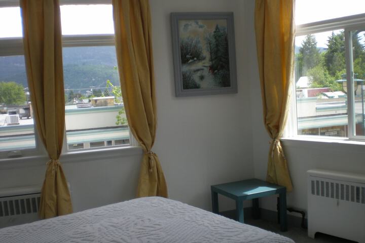 Room 15 of 46