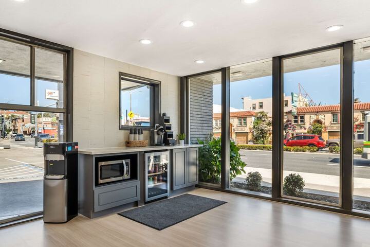 Hotel Interior 9 of 36