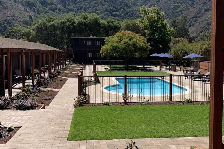 Hidden Valley Inn