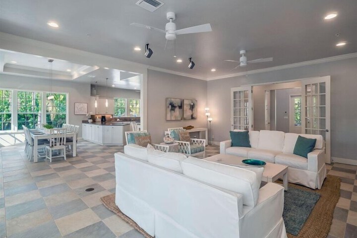 The Palm and Shell Captiva Island Private Luxury Home With Pool hot tub and Beach Access