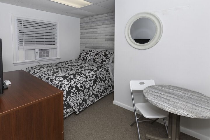 Alante Oceanfront Motel