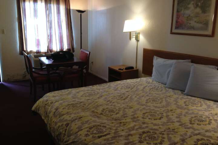 Room 11 of 20