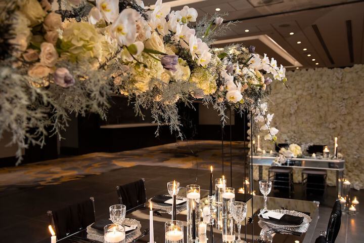 Ballroom/Hall 78 of 104