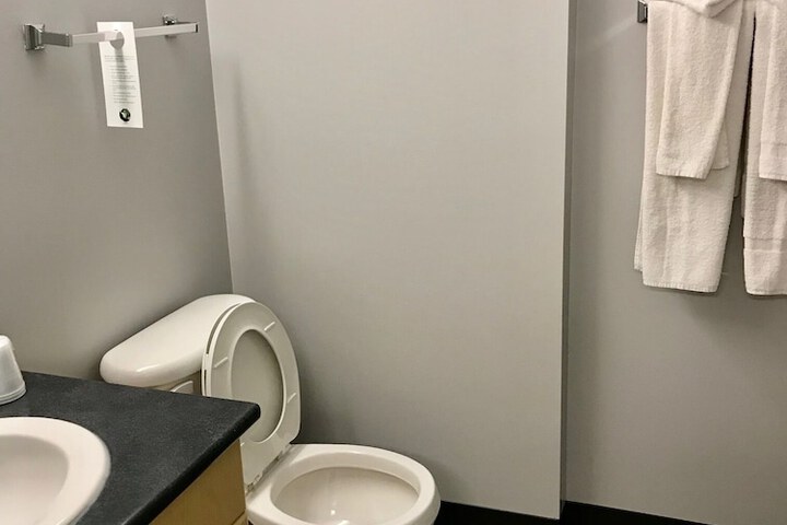 Room 21 of 80