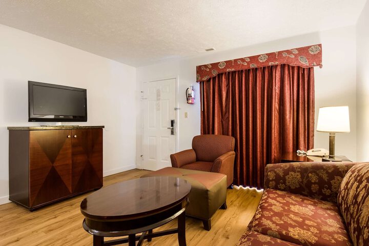 Room 22 of 33