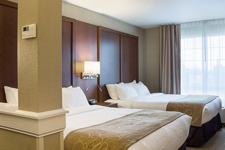 Comfort Suites Minot South