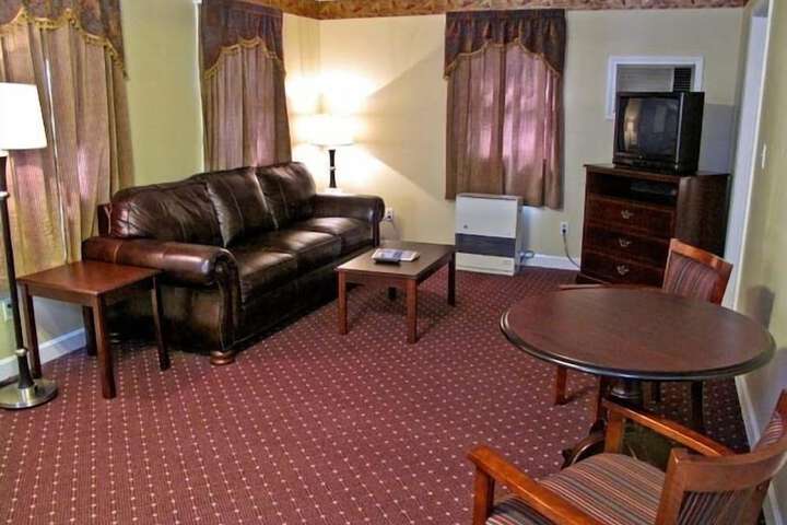 Room 32 of 71
