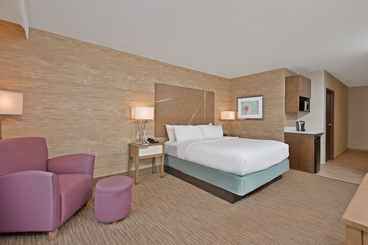 Holiday Inn Express & Suites New Cumberland by IHG