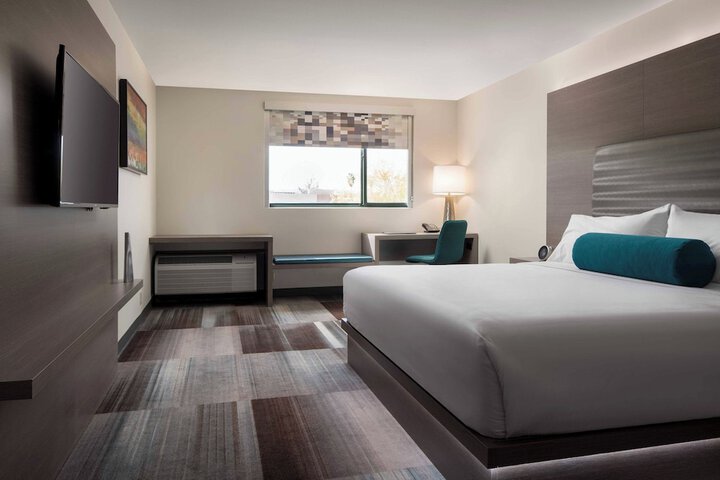 Room 21 of 36