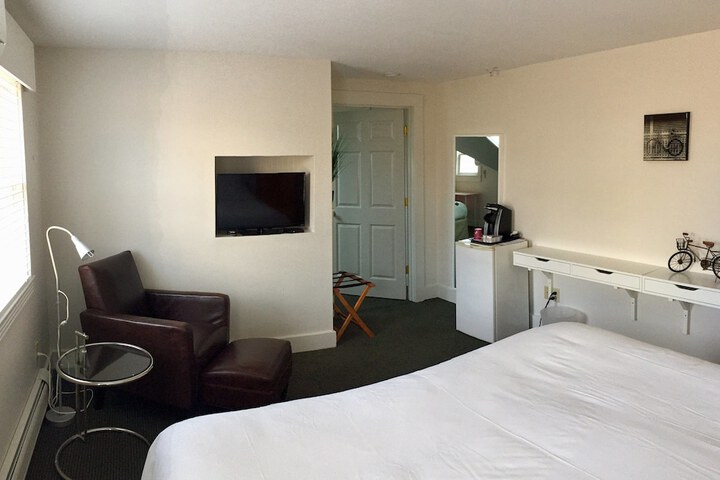 Room 36 of 163
