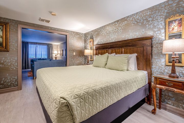 Room 122 of 187