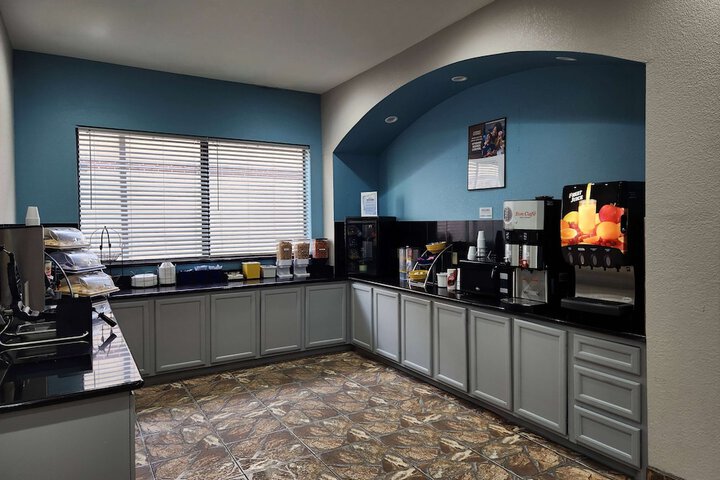 Days Inn by Wyndham Kemah