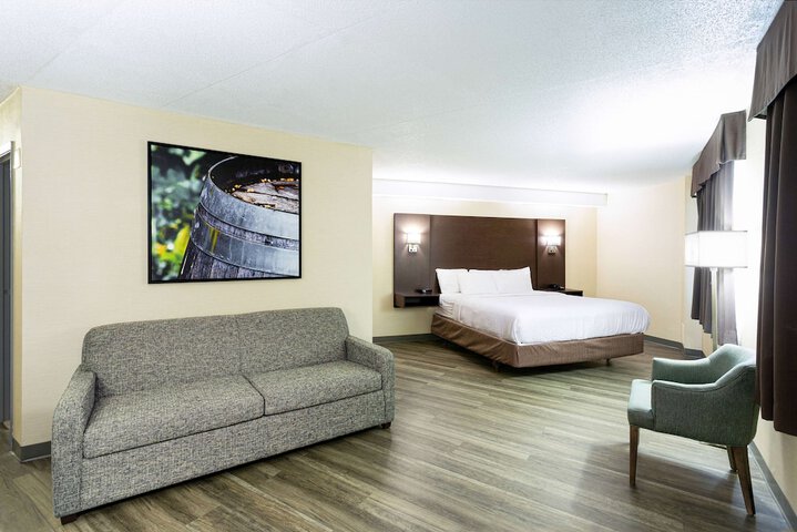 Room 19 of 32