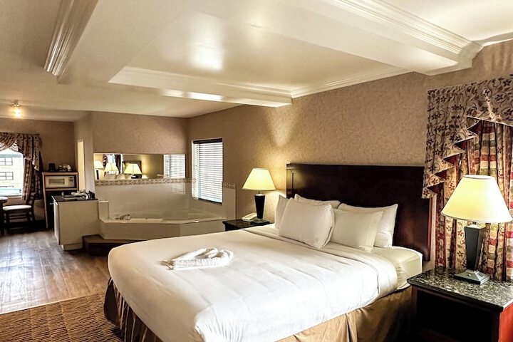 Room 41 of 62
