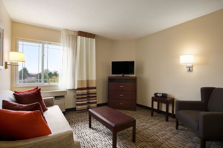 Room 13 of 30