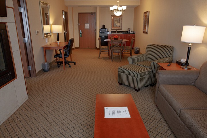 Room 27 of 36