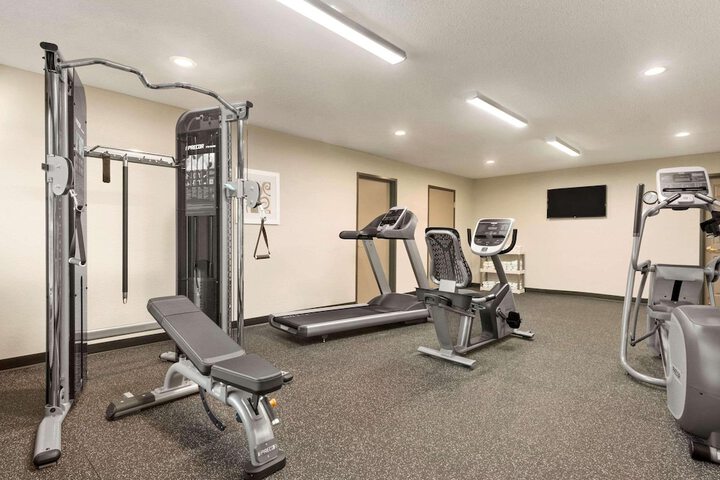 Country Inn & Suites by Radisson Platteville, WI