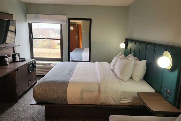 Wingate by Wyndham Cranberry