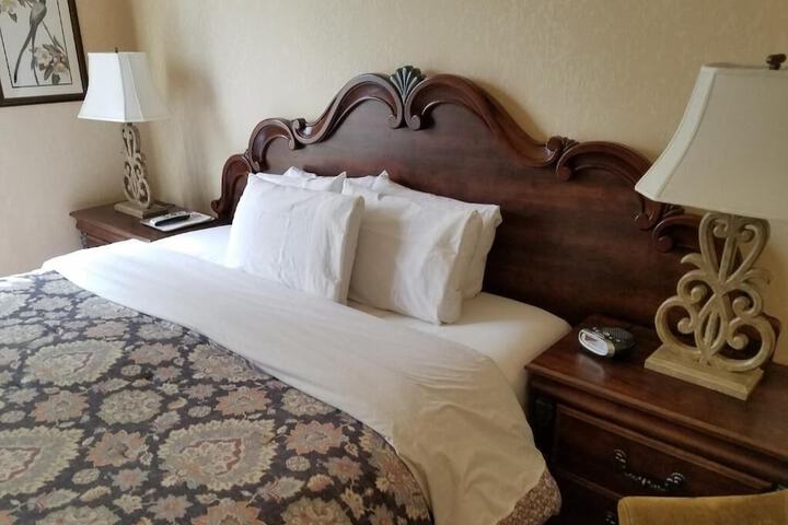 Room 21 of 27