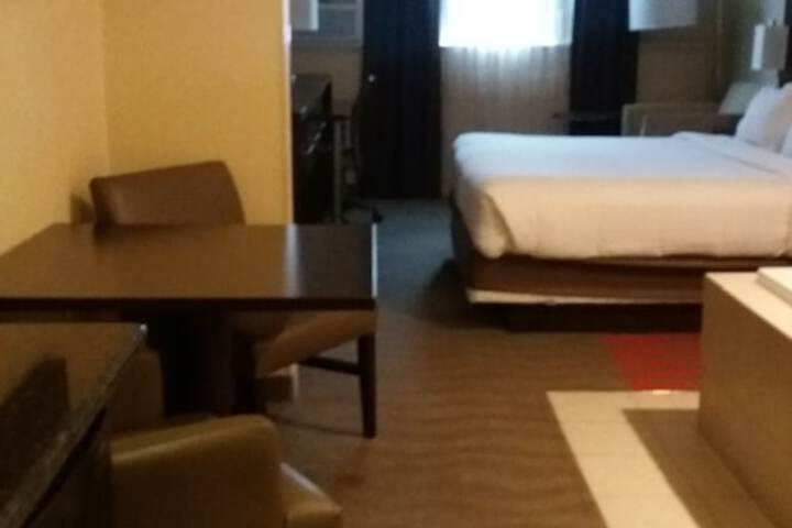 Room 25 of 99