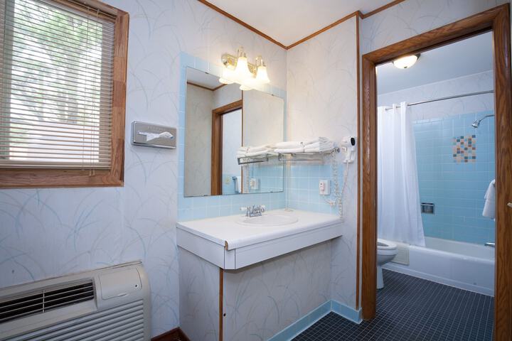 Room 14 of 25