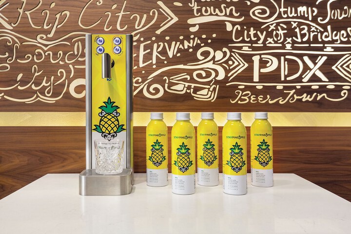 Staypineapple Hotel Rose, Downtown Portland