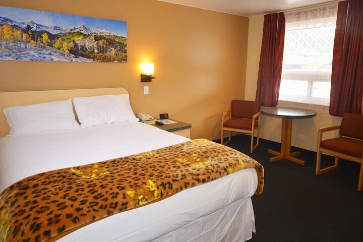 Room 15 of 50