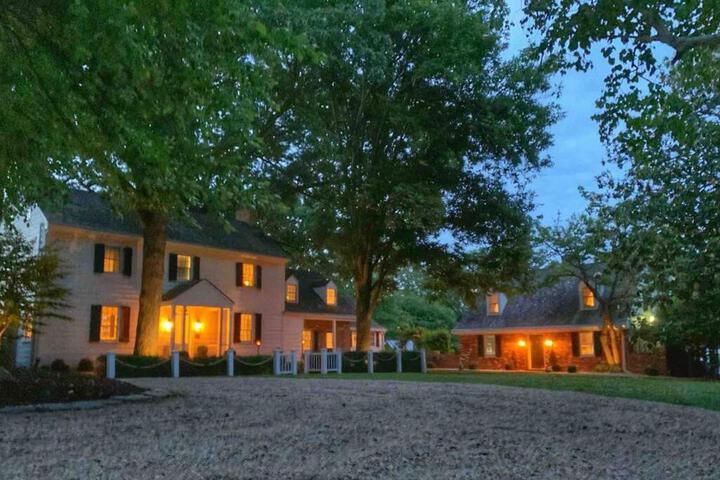 Blake House Historic Estate with Private Inn