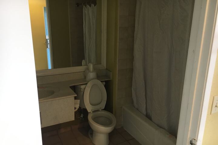 Room 16 of 59