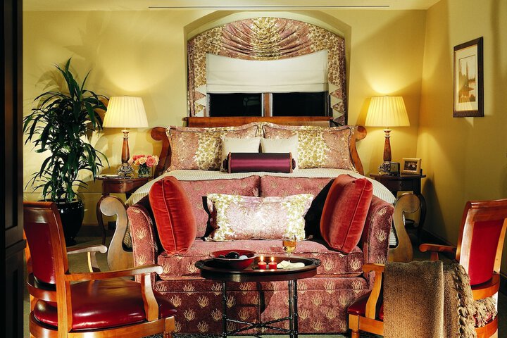 Room 15 of 32