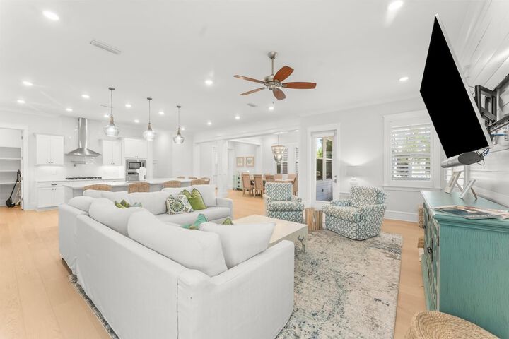 Prominence on 30A by Panhandle Getaways