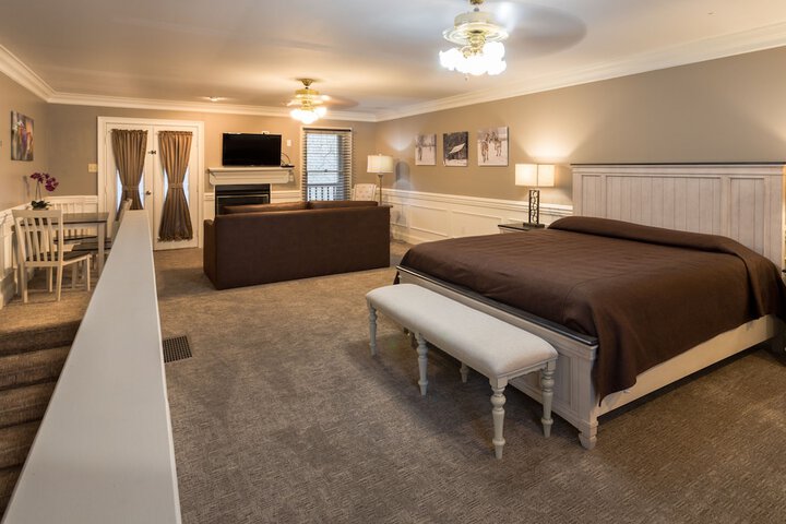 Room 75 of 106