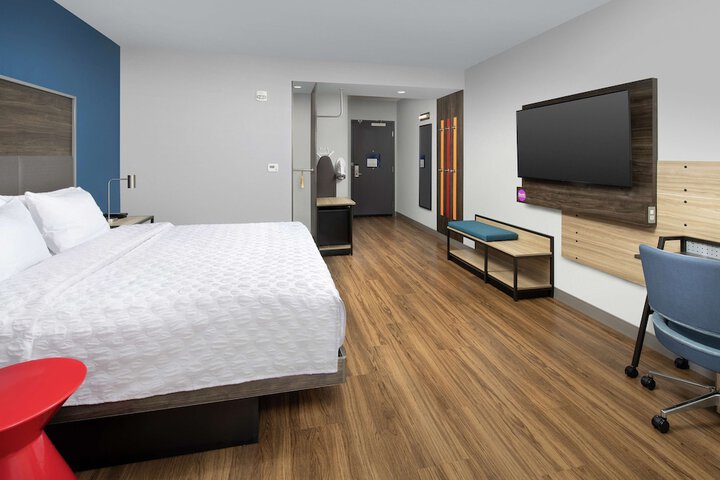 Room 26 of 48
