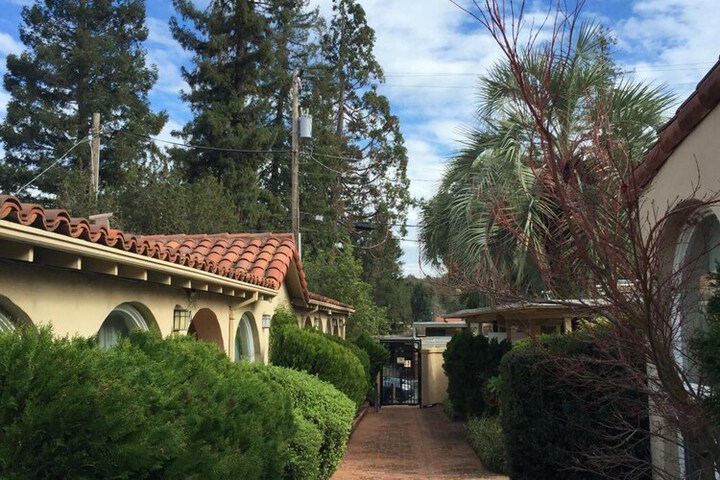 Los Gatos Garden Inn Hotel