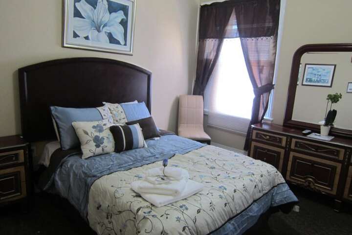 Room 25 of 38